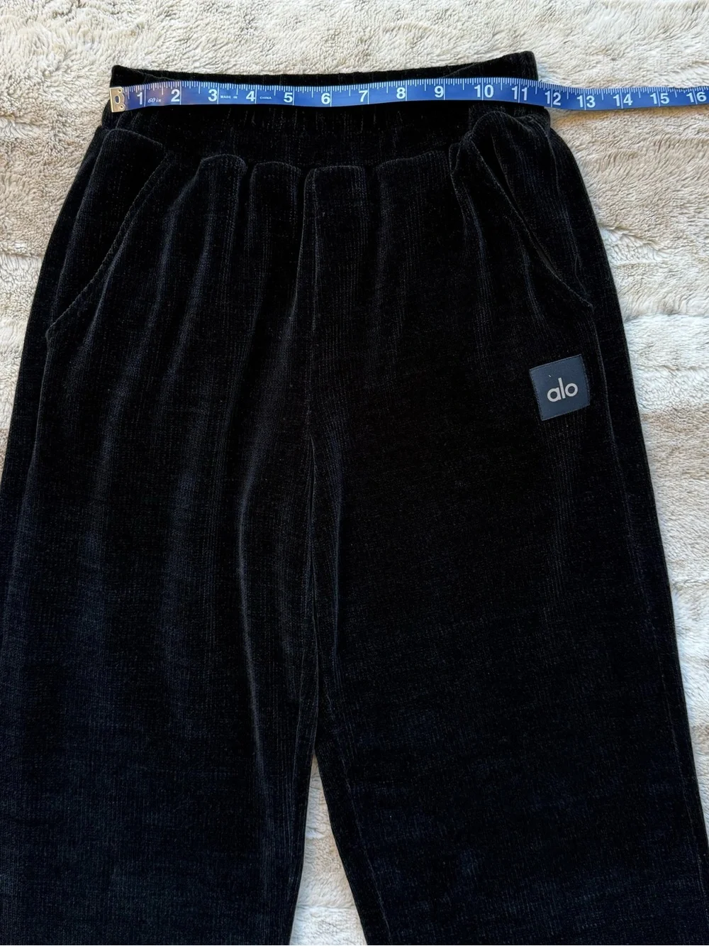ALO YOGA Chenille High-Waist Wide Leg Chalet Pants in Black Size XXS